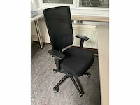 Bureau’s / stoelen / beeldschermen / ladekasten - afbeelding 3 van  9