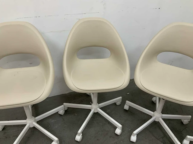Bureaustoelen met poefen - afbeelding 2 van  7