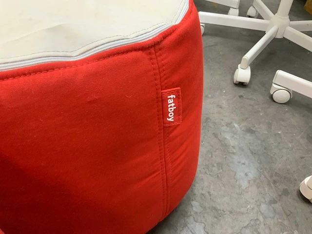 Bureaustoelen met poefen - afbeelding 7 van  7