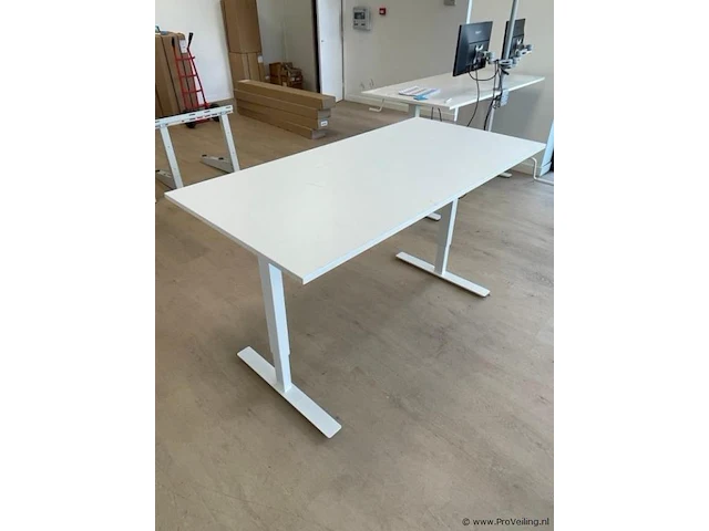Bureautafel - 160x80 cm in hoogte verstelbaar - afbeelding 1 van  3