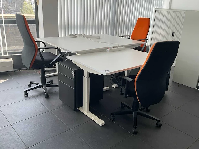 Bureautafel (3x) - afbeelding 1 van  6