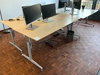 Bureautafel met hp monitoren (3x) - afbeelding 1 van  8