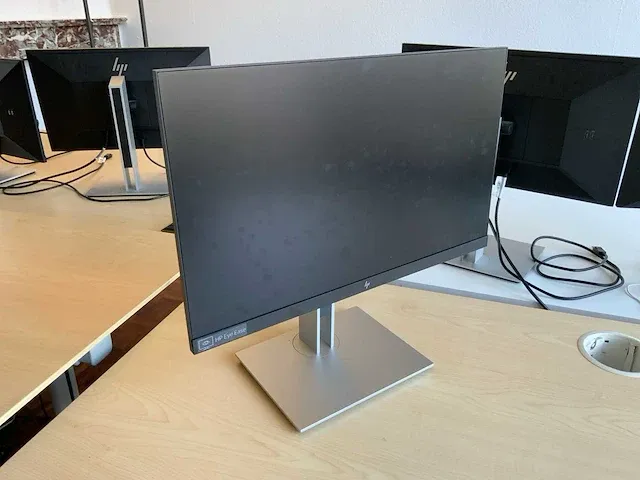 Bureautafel met hp monitoren (3x) - afbeelding 7 van  8