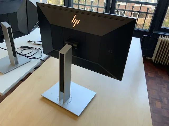 Bureautafel met hp monitoren (3x) - afbeelding 8 van  8