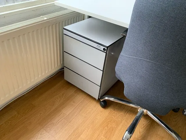 Bureautafel - afbeelding 5 van  5