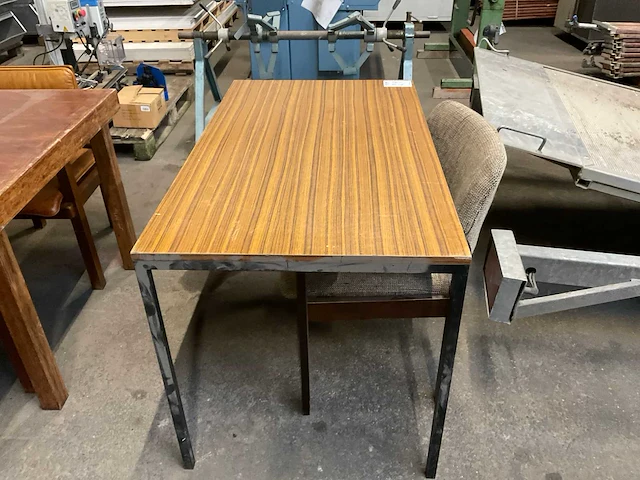 Bureautafel - afbeelding 4 van  8