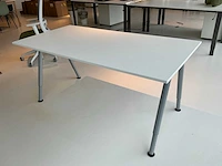 Bureautafel - afbeelding 1 van  4