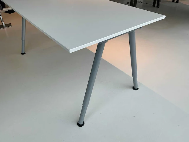 Bureautafel - afbeelding 2 van  4
