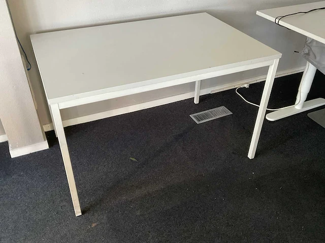 Bureautafel - afbeelding 1 van  1