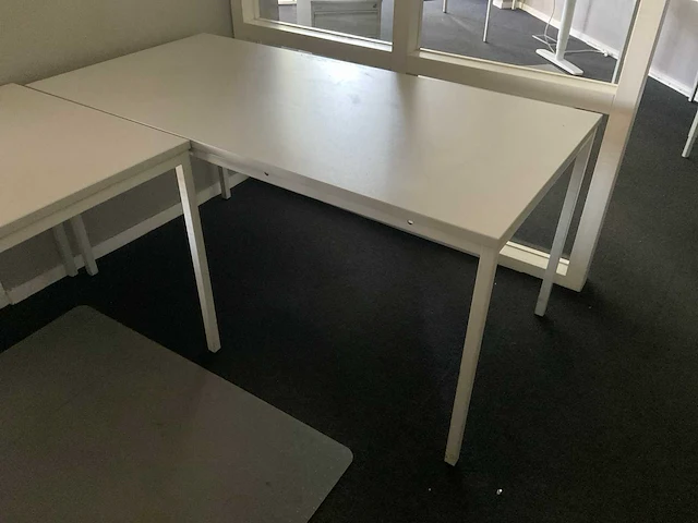 Bureautafel - afbeelding 1 van  1