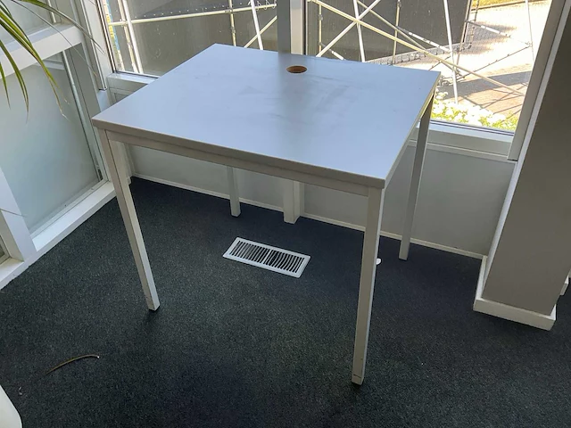 Bureautafel - afbeelding 1 van  1