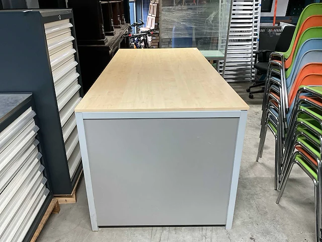 Bureautafel - afbeelding 3 van  3