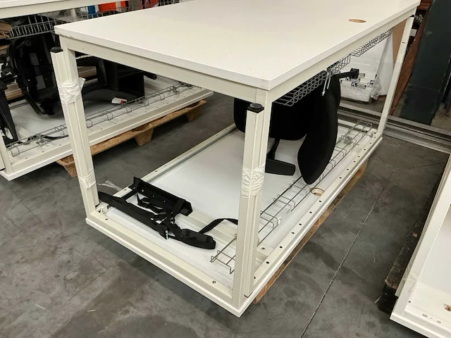 Bureautafel - afbeelding 2 van  6