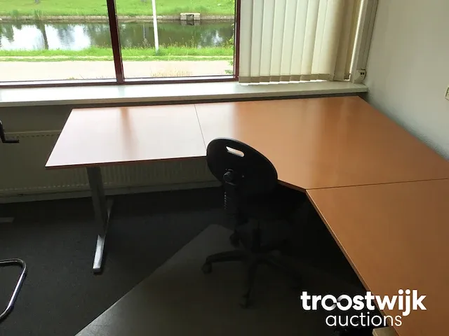 Bureautafel - afbeelding 2 van  9