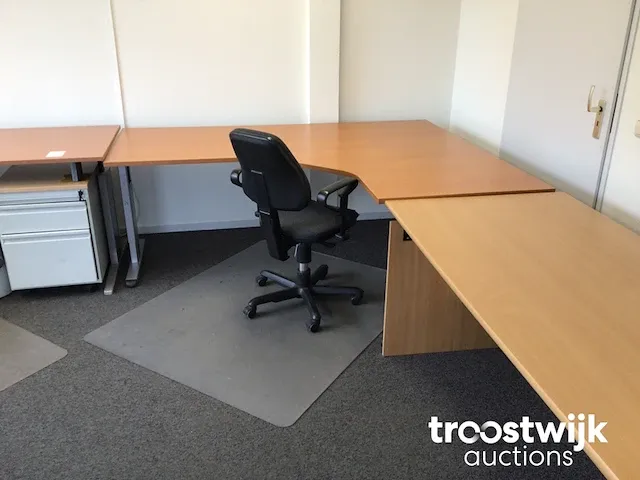 Bureautafel - afbeelding 8 van  9
