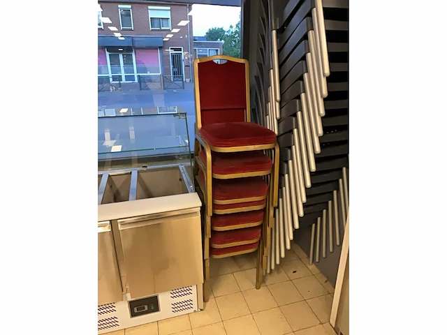 Burgess stapelstoelen (7x) - afbeelding 7 van  7