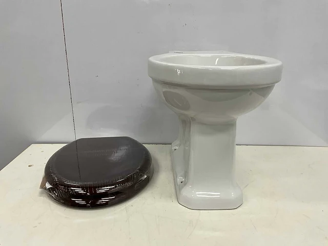 Burlington 157003 toilet - afbeelding 1 van  3