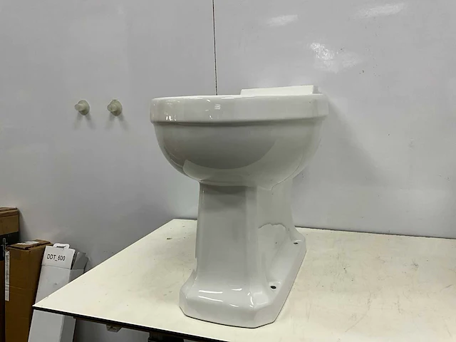 Burlington close coupled pan p5 toilet - afbeelding 1 van  3