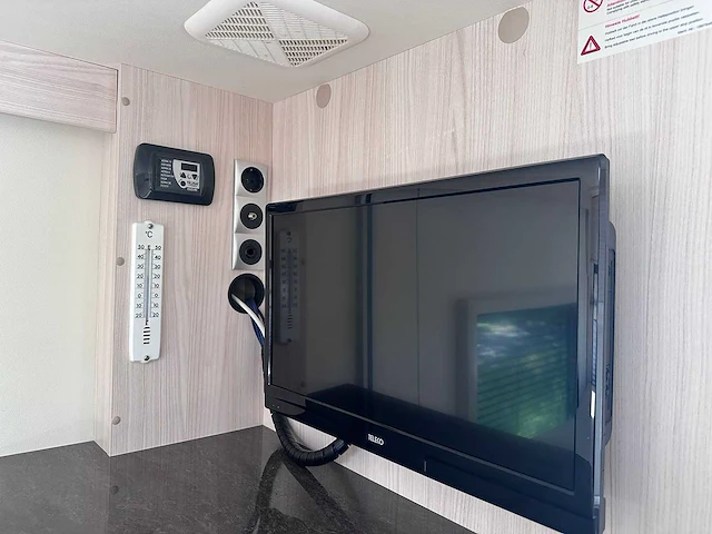 Burstner gmbh - camper - 2016 - 28000 km - ggj-97-p - afbeelding 8 van  29