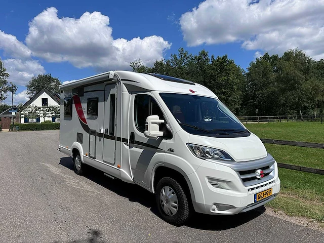 Burstner gmbh - camper - 2016 - 28000 km - ggj-97-p - afbeelding 1 van  29