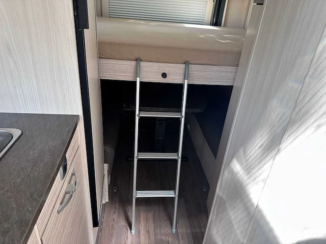 Burstner gmbh - camper - 2016 - 28000 km - ggj-97-p - afbeelding 16 van  29