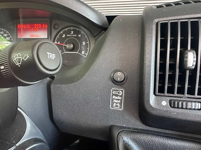 Burstner gmbh - camper - 2016 - 28000 km - ggj-97-p - afbeelding 28 van  29