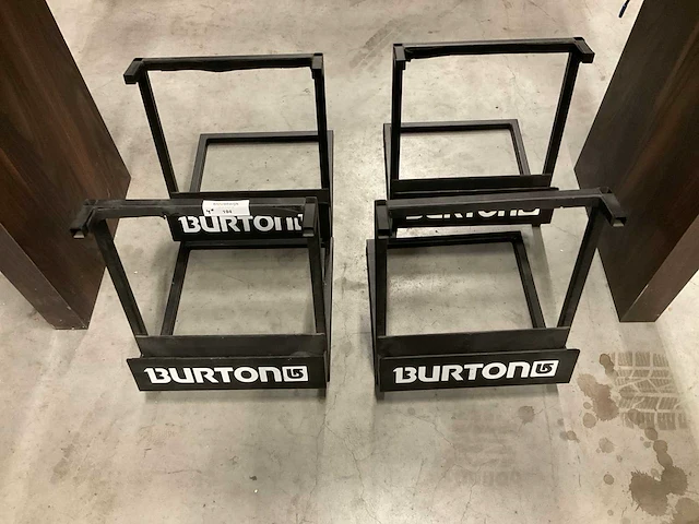Burton displays (4x) - afbeelding 1 van  2