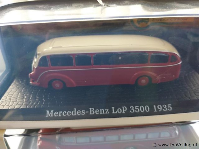 Bus collection - klein schaalmodel - 1:72 - atlas - 4 stuks - afbeelding 2 van  5