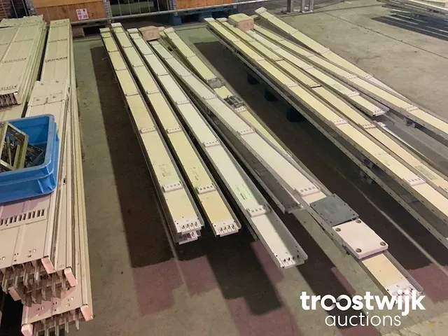 Busbar trunking system 400v - afbeelding 1 van  4
