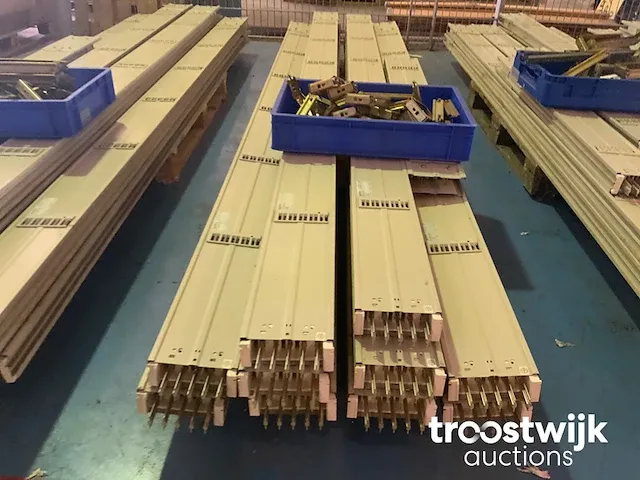 Busbar trunking system 690v - afbeelding 2 van  4