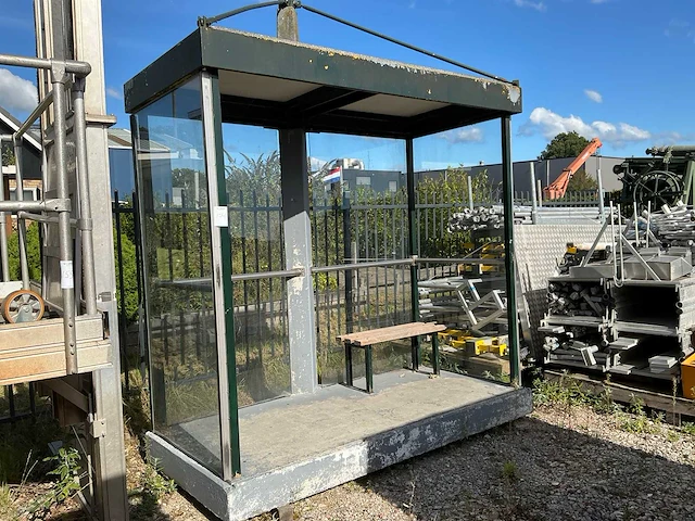 Bushok - afbeelding 1 van  6