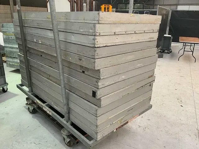 Bütec podiumdeel (13x) - afbeelding 2 van  3