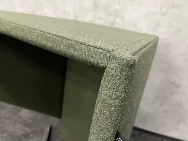 Buzzispace buzzihood - akoestische telefooncel - donker groen - afbeelding 9 van  14