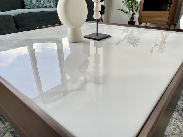 By italia salontafel met wit marmeren blad by italia, walnoot / wit marmer - afbeelding 3 van  9