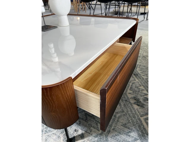 By italia salontafel met wit marmeren blad by italia, walnoot / wit marmer - afbeelding 7 van  9