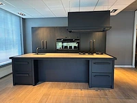 By marco verheijen - showroomkeuken