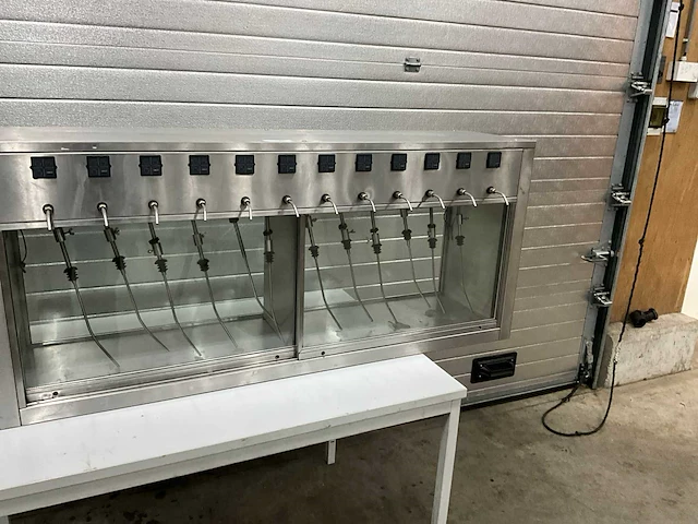 By the glass f75 1231 wijn doseersysteem - afbeelding 9 van  9