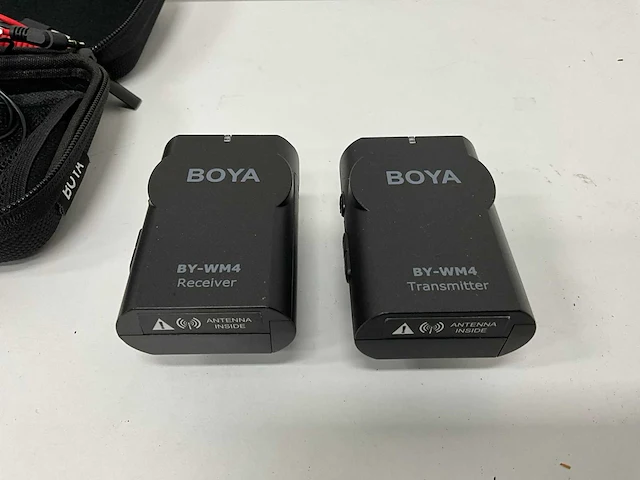 By-wm4 pro (boya) en wireless microphone kit (mystudio) - draadloze/bedrade lavalier-microfoonsets - afbeelding 5 van  8