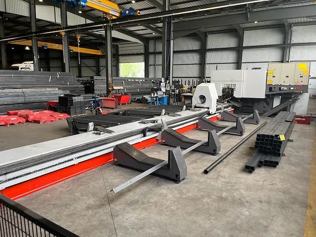 Bystronic - fl300 3d - lasersnijmachine - afbeelding 8 van  76