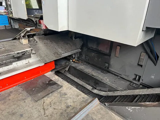Bystronic - fl300 3d - lasersnijmachine - afbeelding 20 van  76