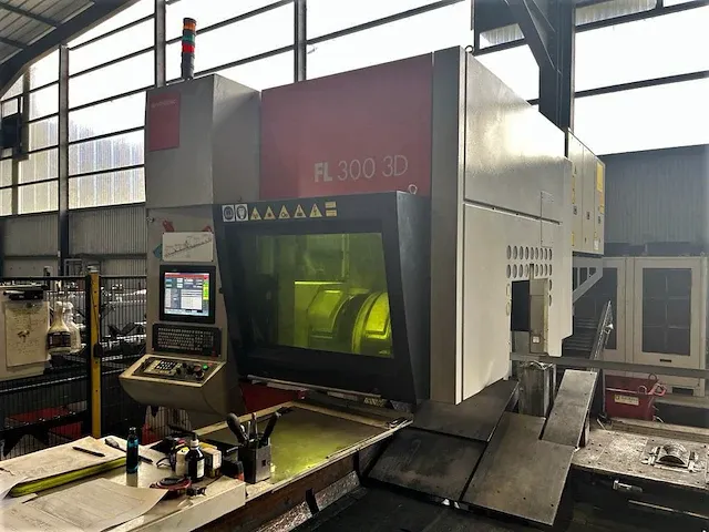 Bystronic - fl300 3d - lasersnijmachine - afbeelding 12 van  76