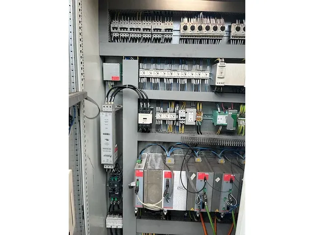 Bystronic - fl300 3d - lasersnijmachine - afbeelding 26 van  76
