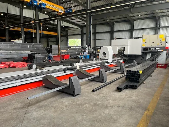Bystronic - fl300 3d - lasersnijmachine - afbeelding 33 van  76