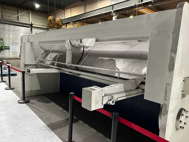 Bystronic, beyeler - c 4100x10mm - guillotineschaar - afbeelding 13 van  16