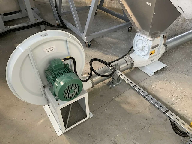 (c) 2022 nordson/ econ extruder / afvullijn - afbeelding 10 van  21