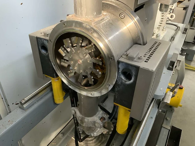 (c) 2022 nordson/ econ extruder / afvullijn - afbeelding 20 van  21