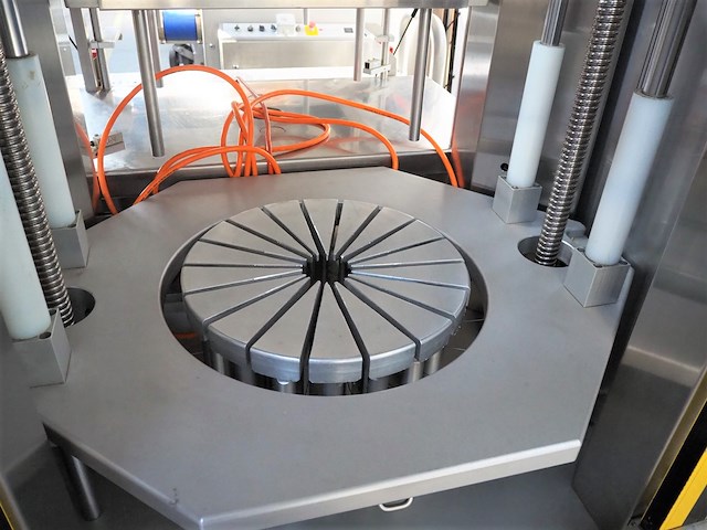 C. jaquier - afbeelding 11 van  15