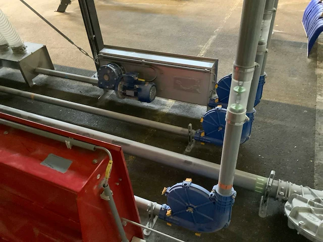 (c)2022 kettingtransporteur leidingwerk met big-bag station - afbeelding 2 van  41