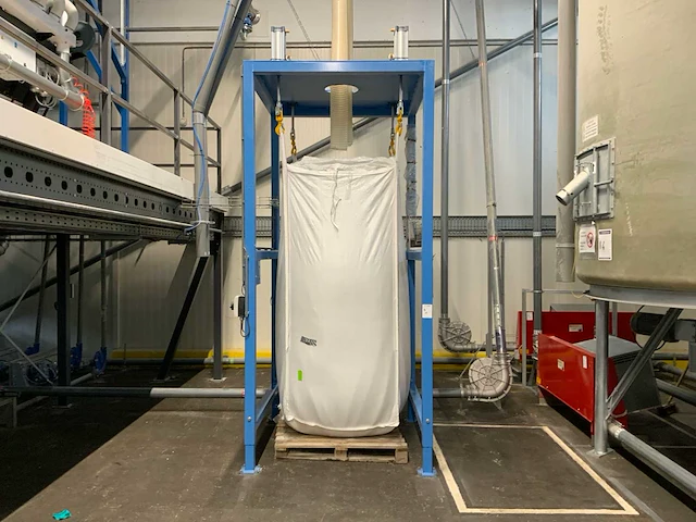 (c)2022 kettingtransporteur leidingwerk met big-bag station - afbeelding 29 van  41