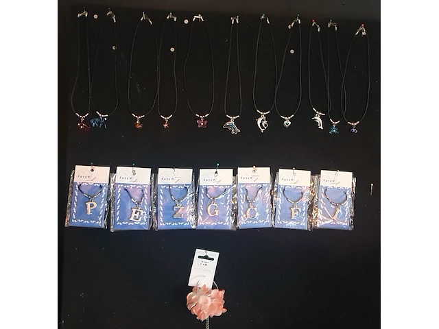 Ca. 1000x sieraden mkm nikkelvrij - afbeelding 1 van  5